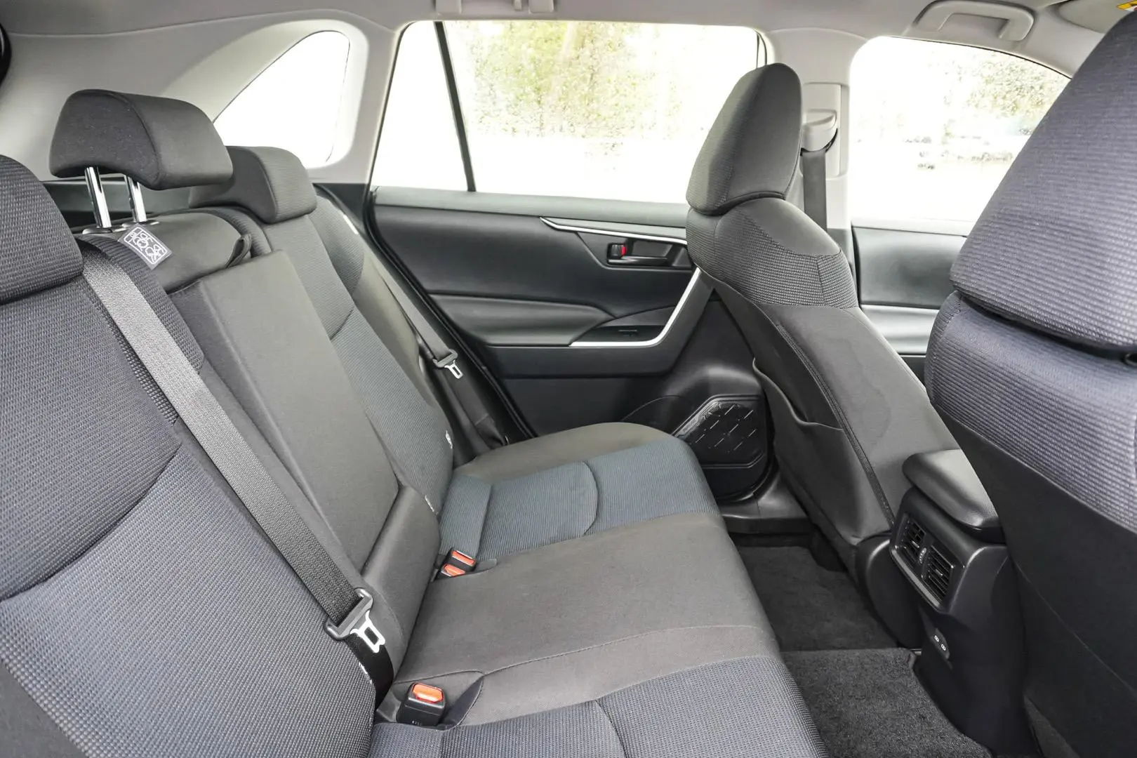 2024 Toyota RAV4 Gallery Image 9