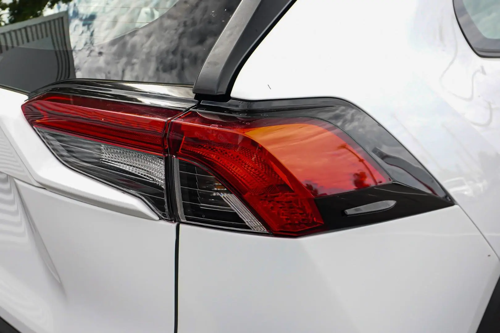 2019 Toyota RAV4 Gallery Image 14