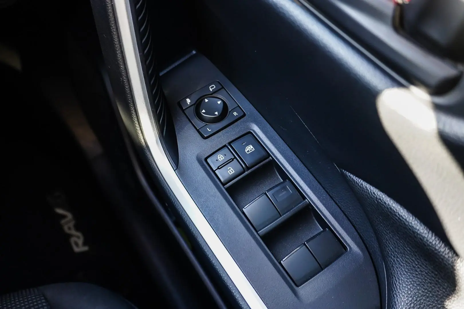 2022 Toyota RAV4 Gallery Image 21
