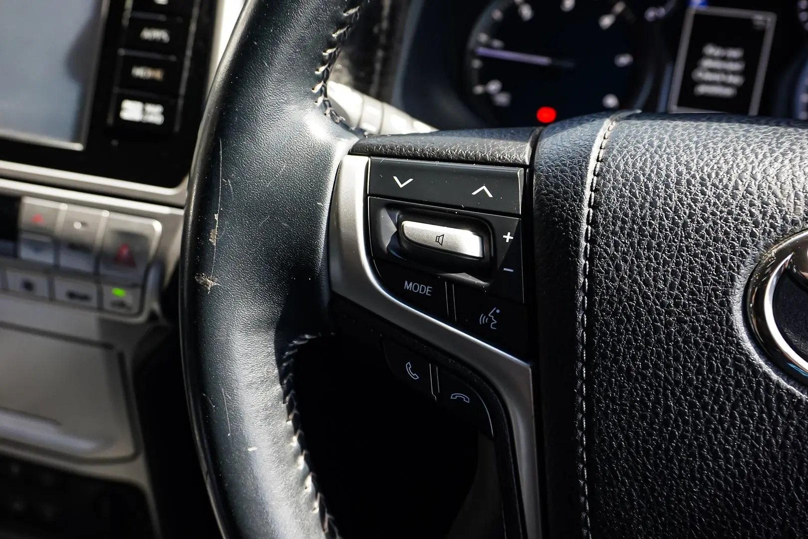 2018 Toyota Landcruiser Prado Gallery Image 24