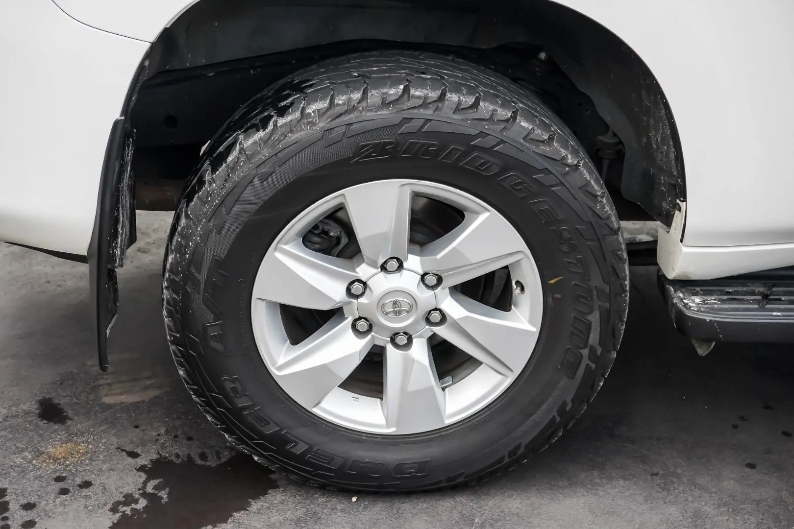 2021 Toyota Landcruiser Prado Gallery Image 17