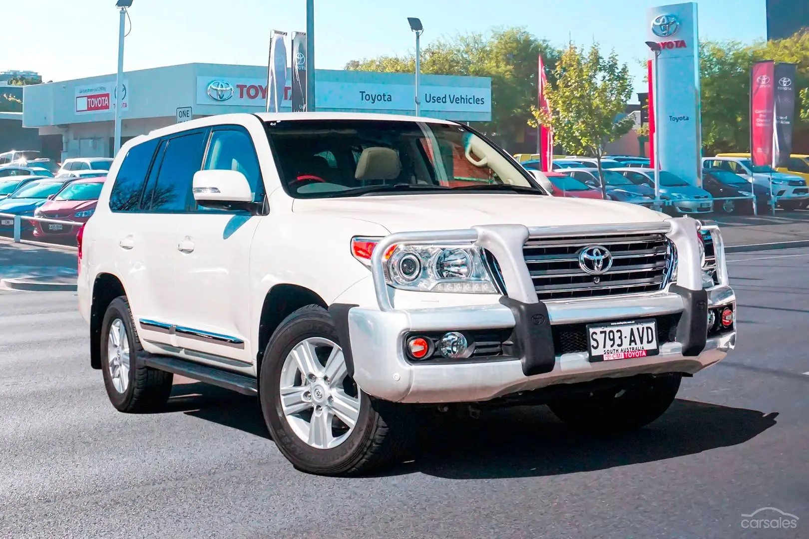 2012 Toyota Landcruiser Image 1