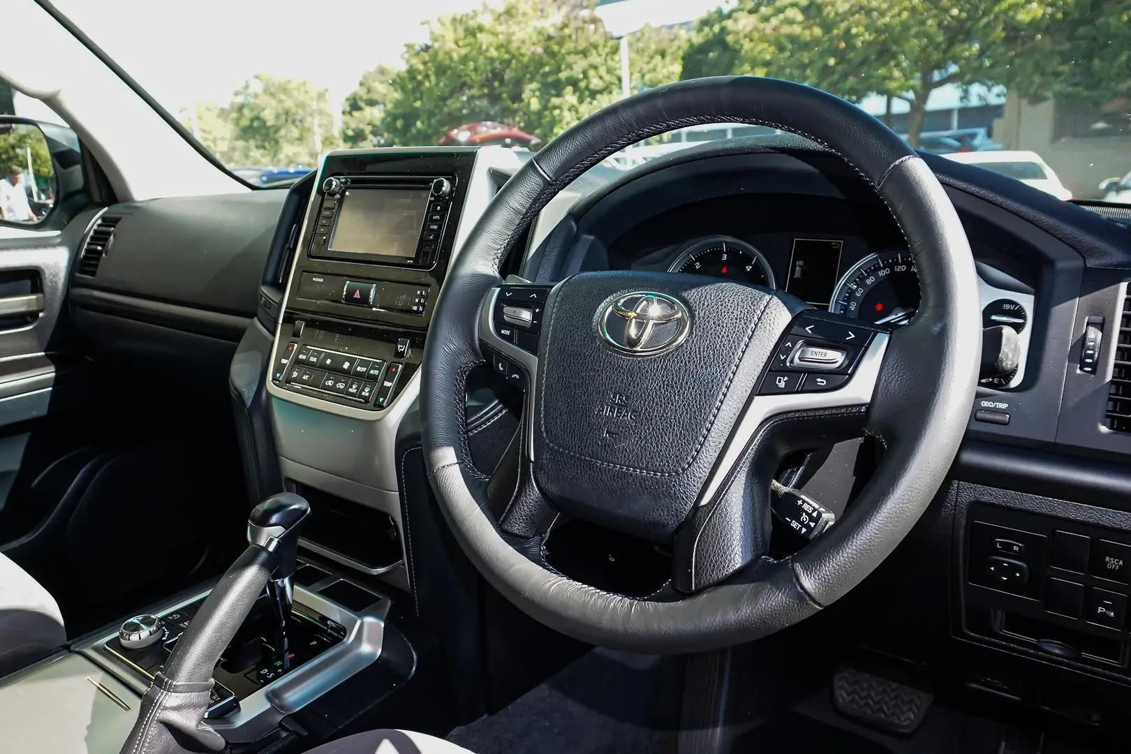 2020 Toyota Landcruiser Gallery Image 6