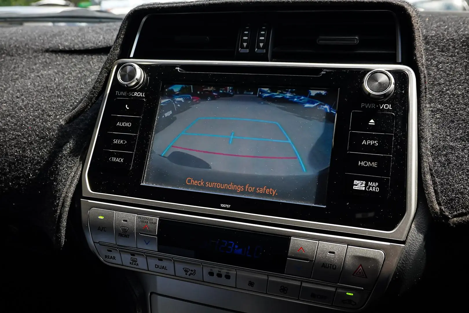 2018 Toyota Landcruiser Prado Gallery Image 27