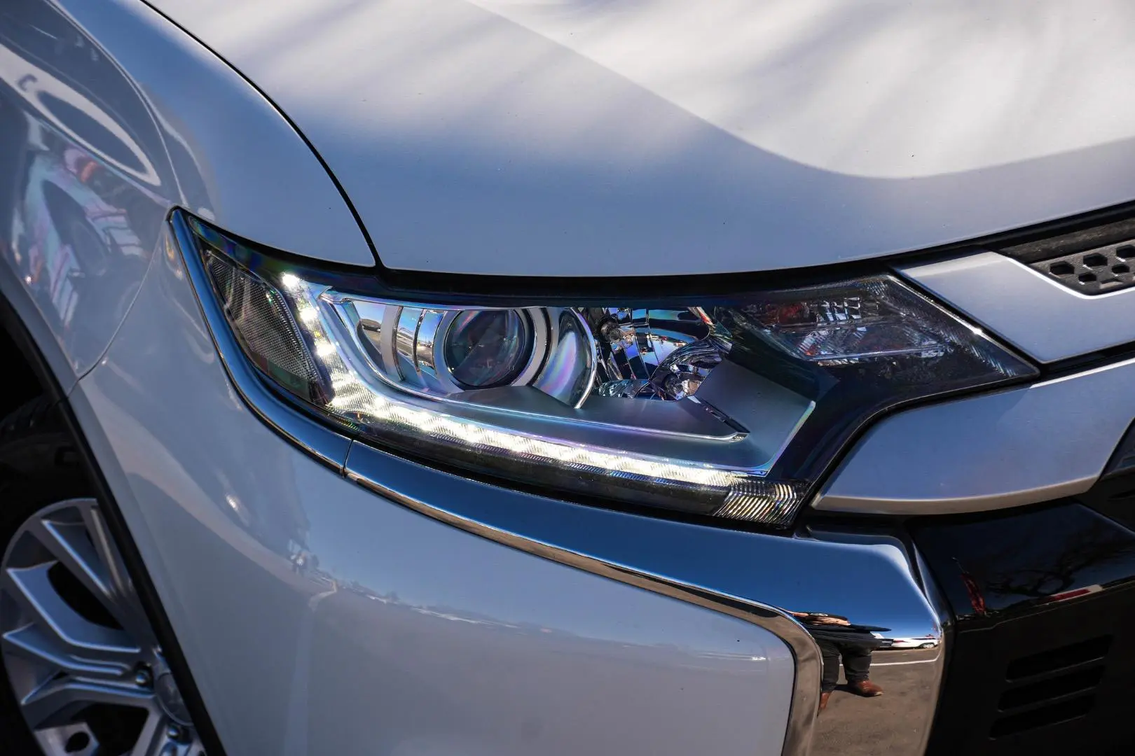 2019 Mitsubishi Outlander Gallery Image 12