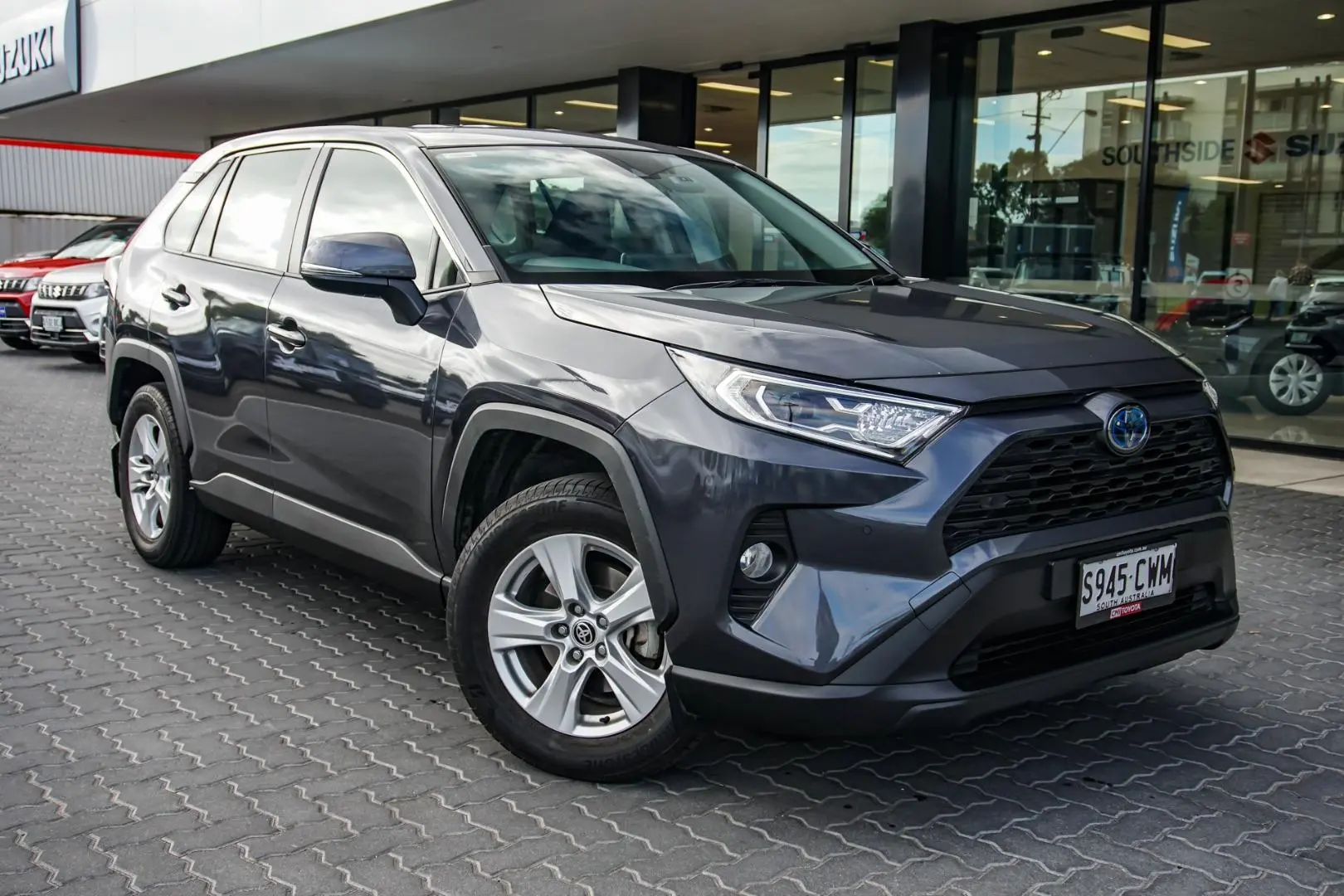 2020 Toyota Rav4 Gallery Image 1