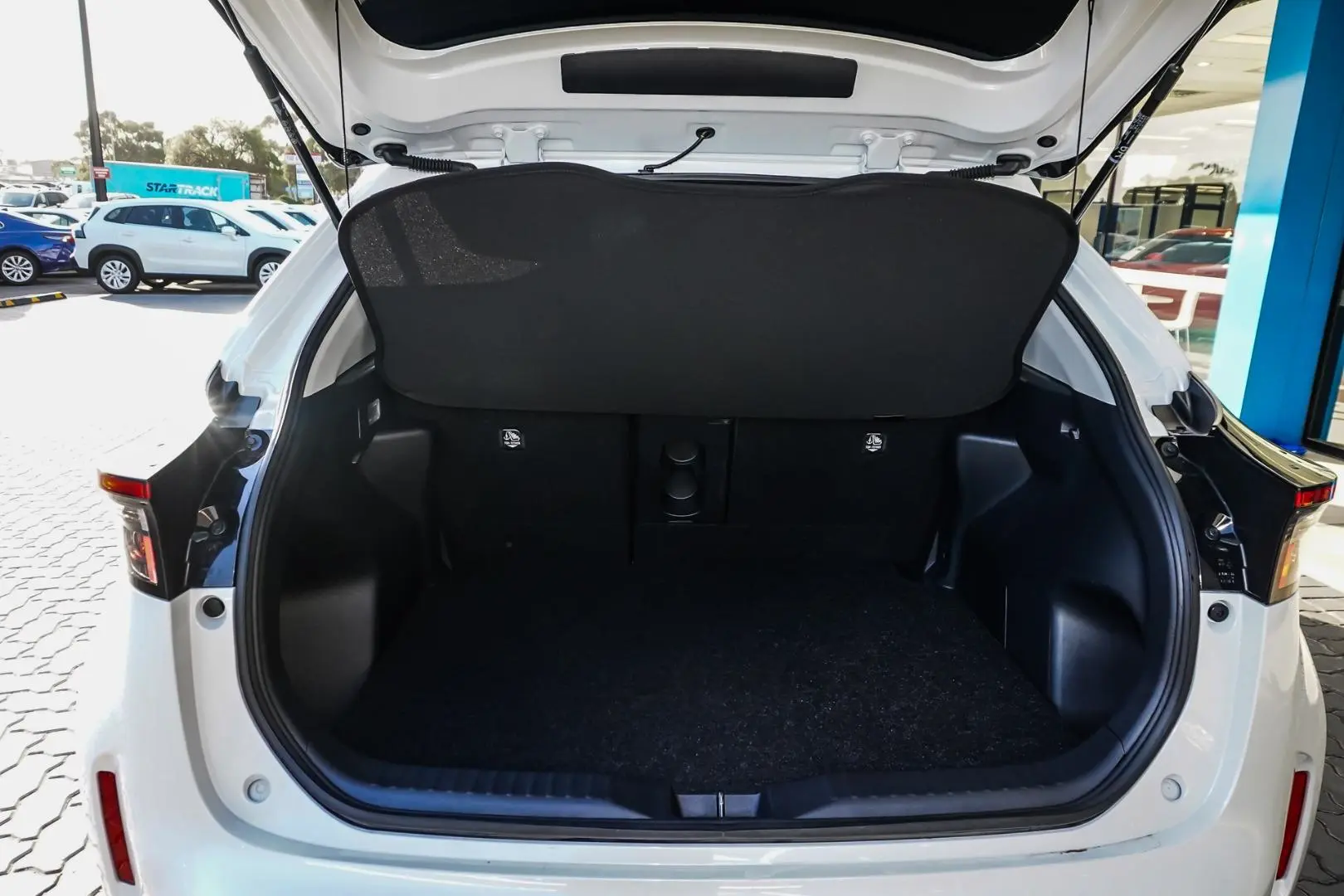 2024 Toyota Yaris Cross Gallery Image 9