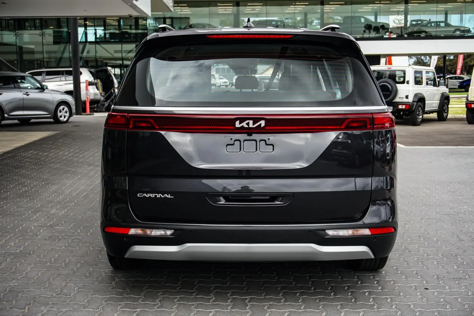 2023 Kia Carnival Gallery Image 5