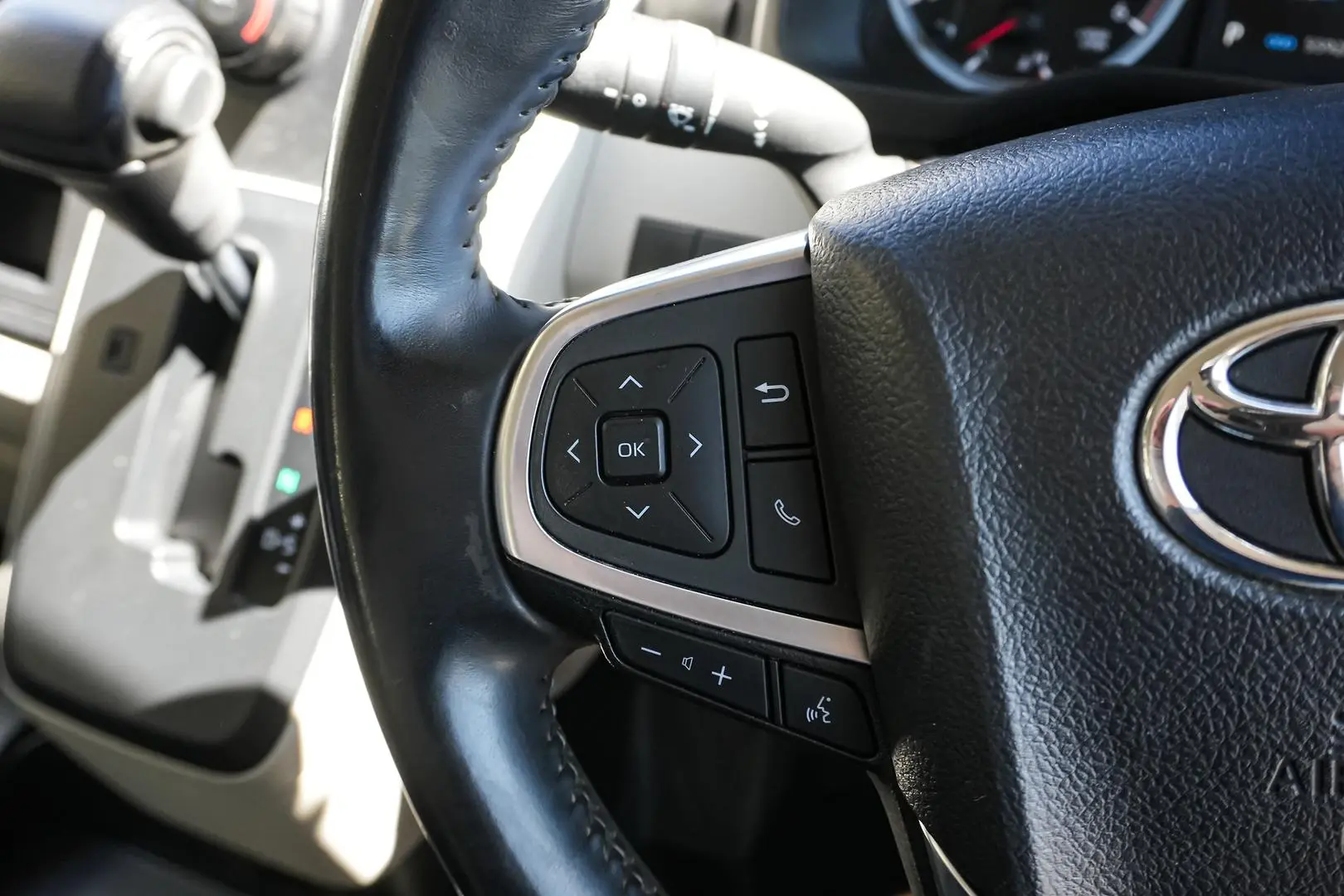 2021 Toyota Hiace Gallery Image 18