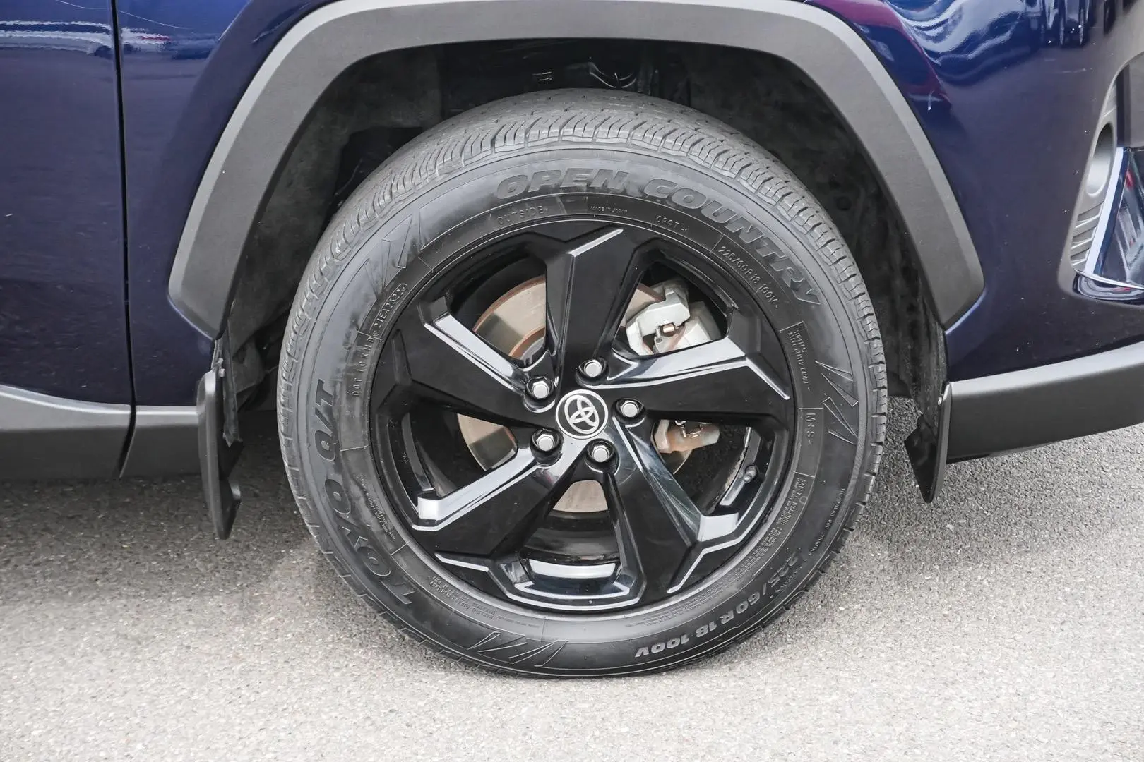 2020 Toyota RAV4 Gallery Image 13