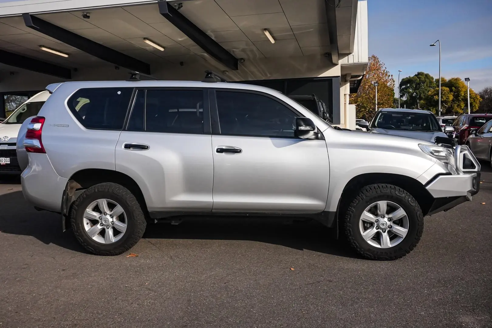2015 Toyota Landcruiser Prado Gallery Image 3