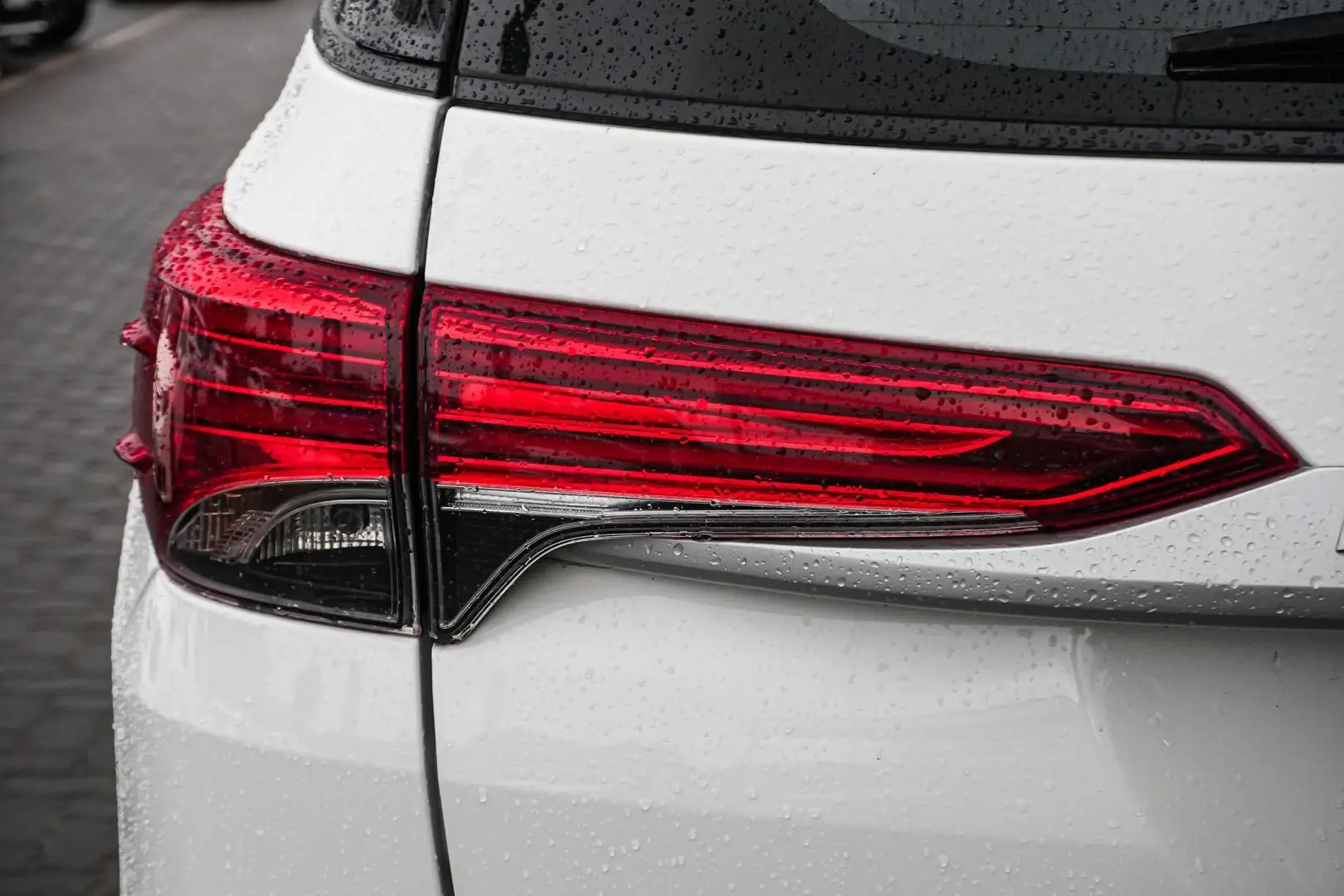 2022 Toyota Fortuner Gallery Image 8