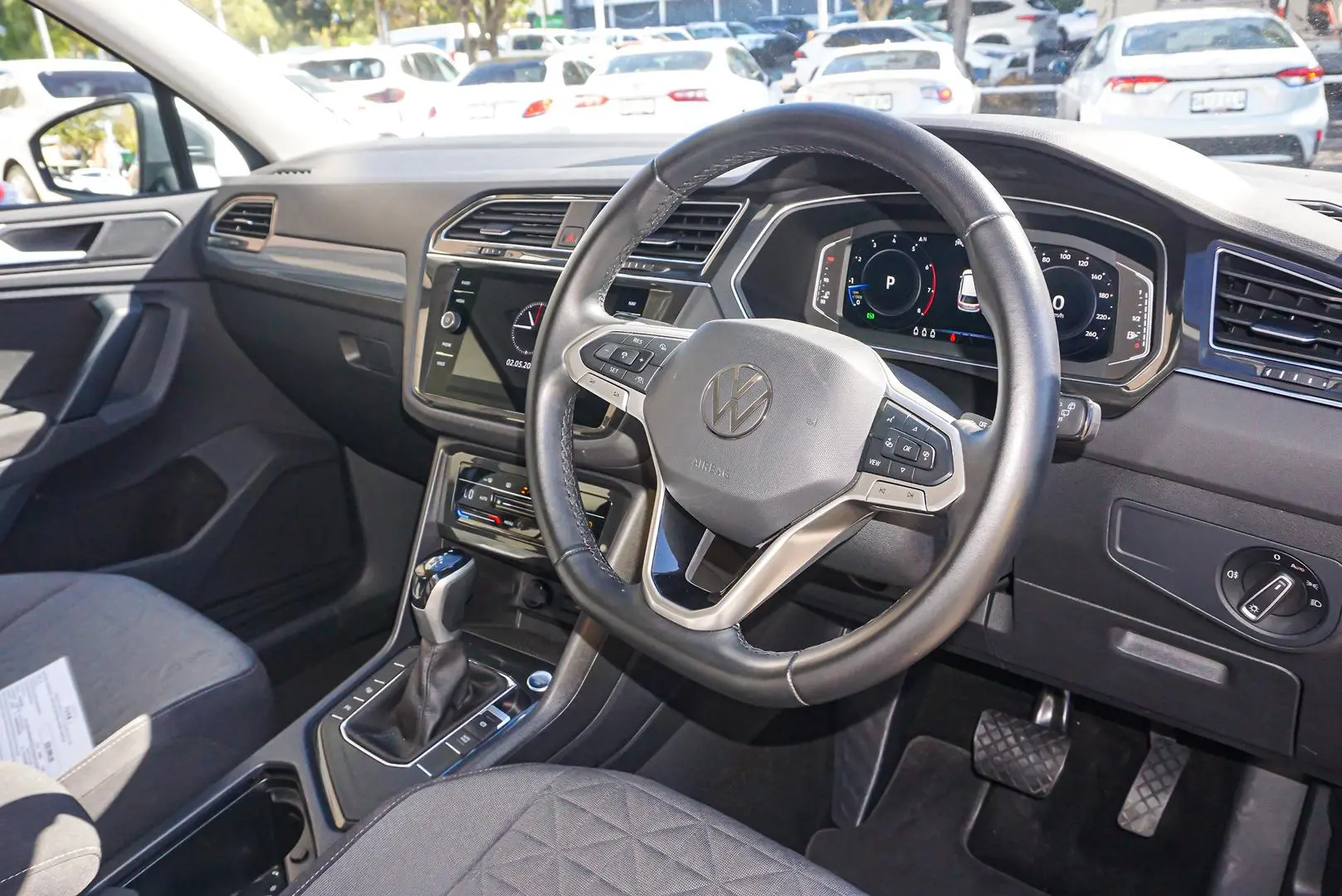 2022 Volkswagen Tiguan Gallery Image 6