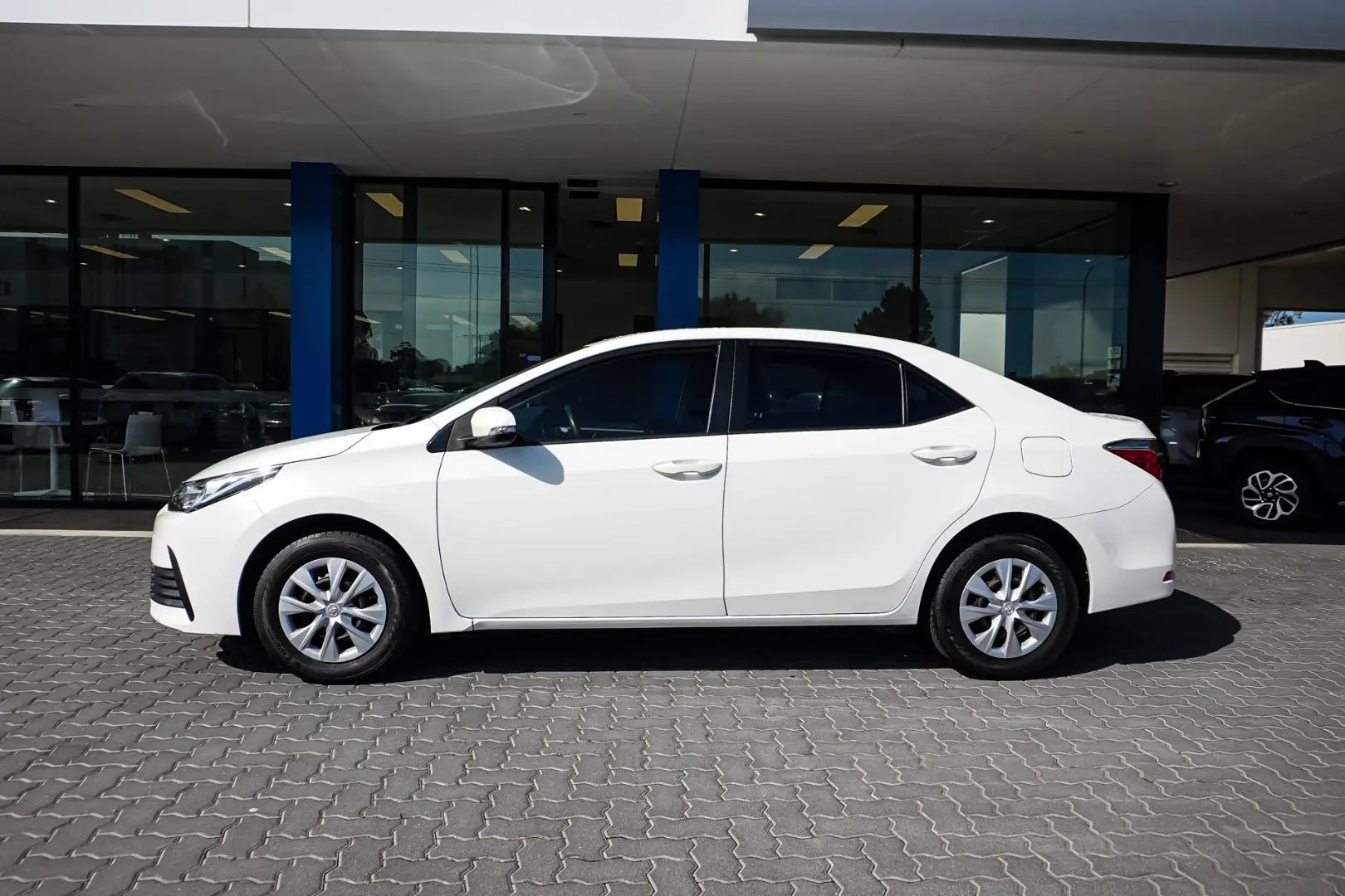 2019 Toyota Corolla Gallery Image 4