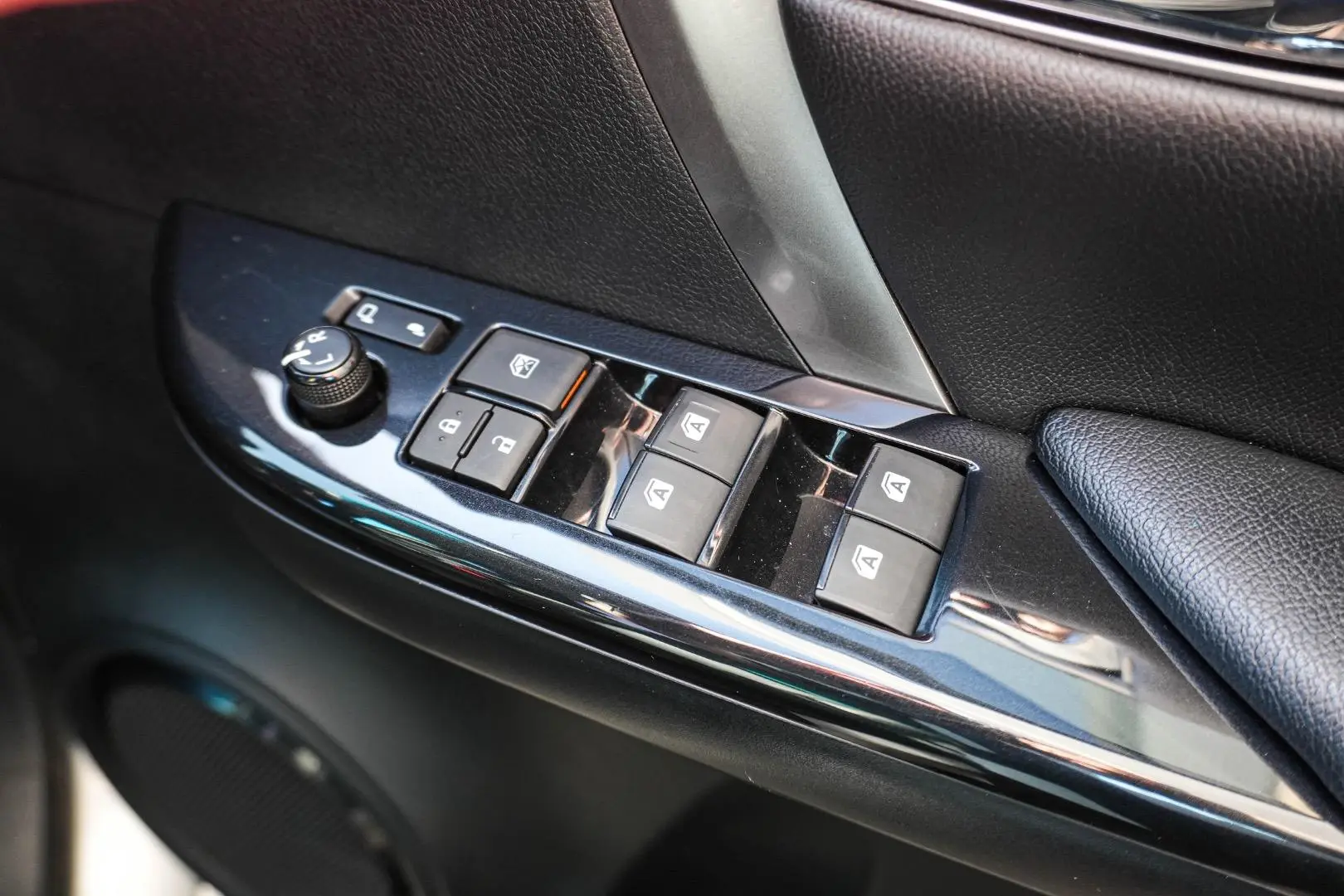 2022 Toyota Fortuner Gallery Image 15