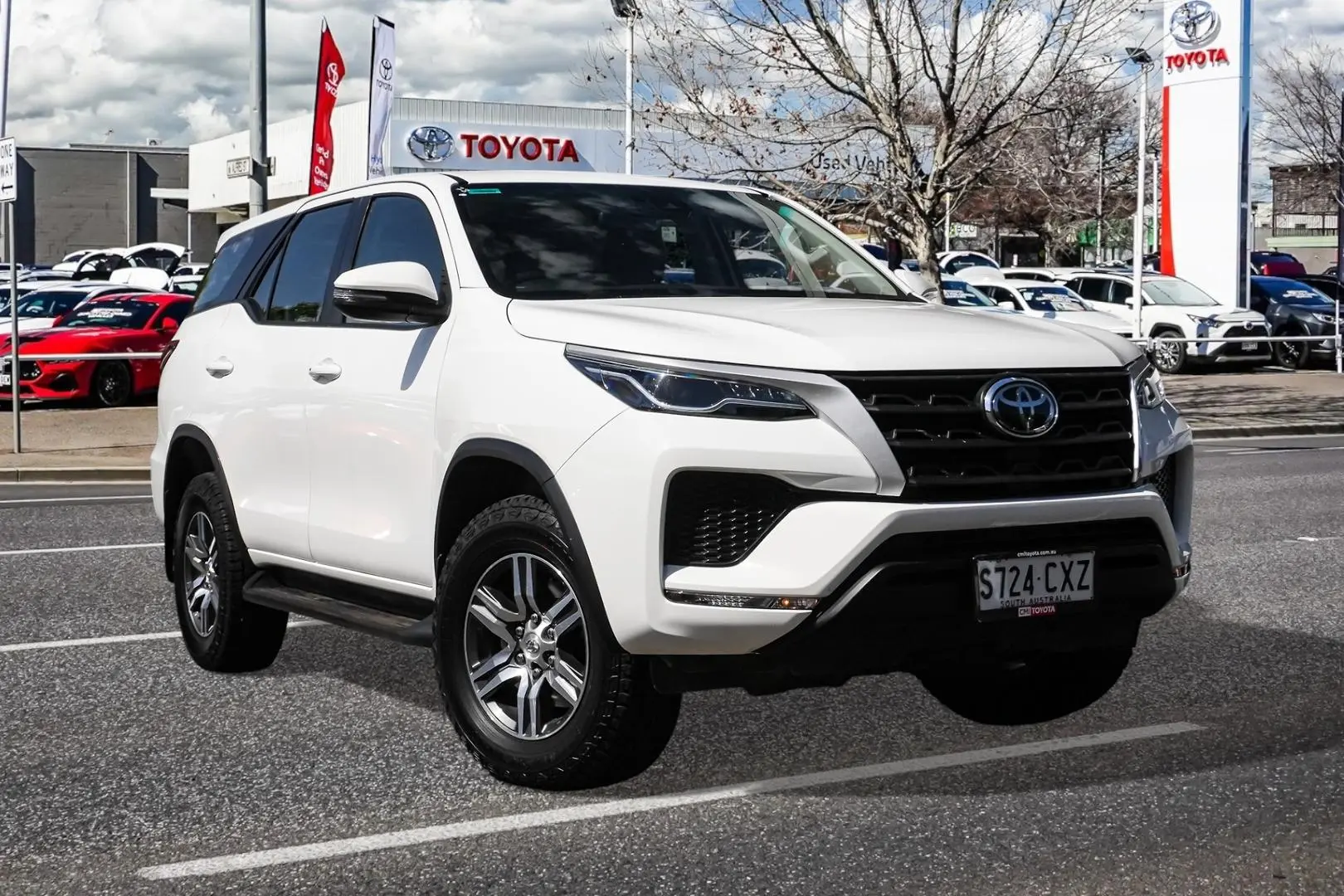 2023 Toyota Fortuner Gallery Image 1