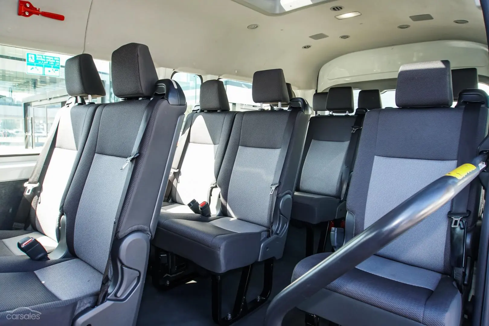 2019 Toyota Hiace Image 11