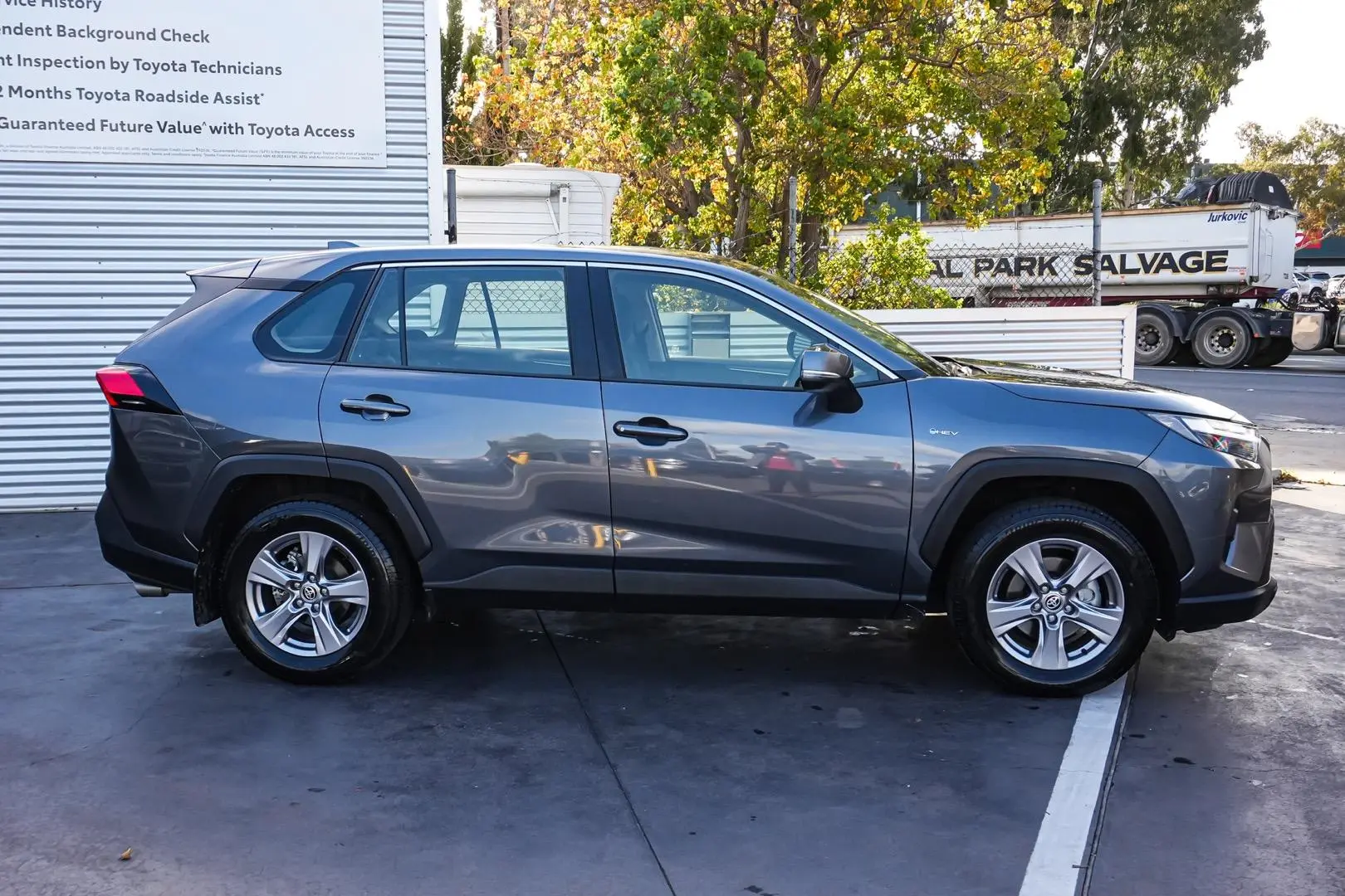 2025 Toyota RAV4 Gallery Image 4