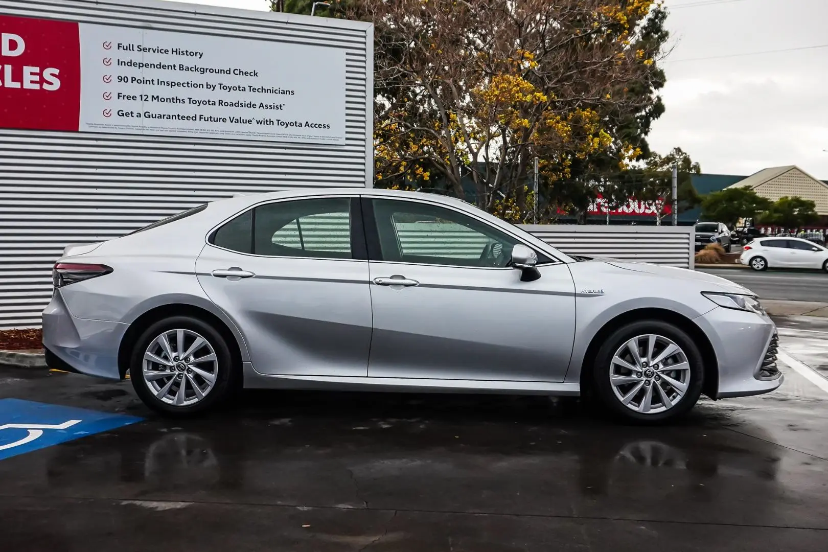 2023 Toyota Camry Gallery Image 3