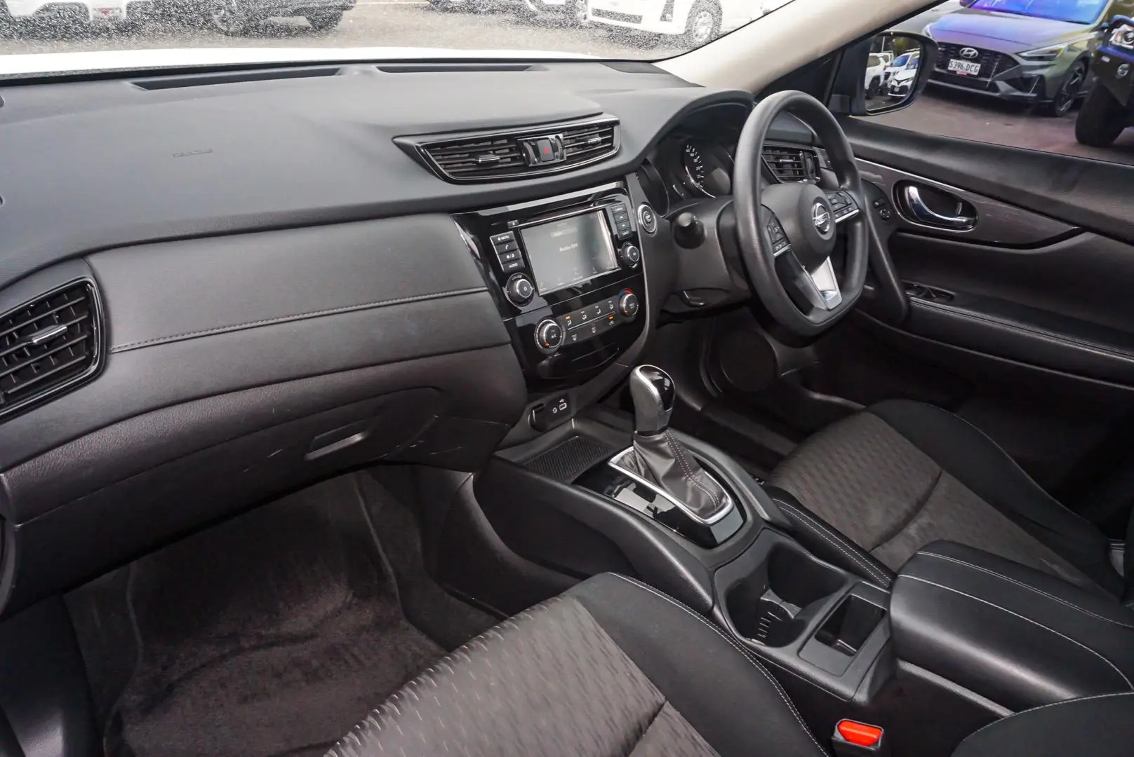 2021 Nissan X-TRAIL Gallery Image 10