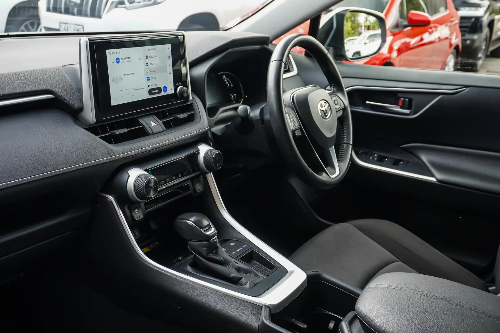 2024 Toyota RAV4 Gallery Image 11
