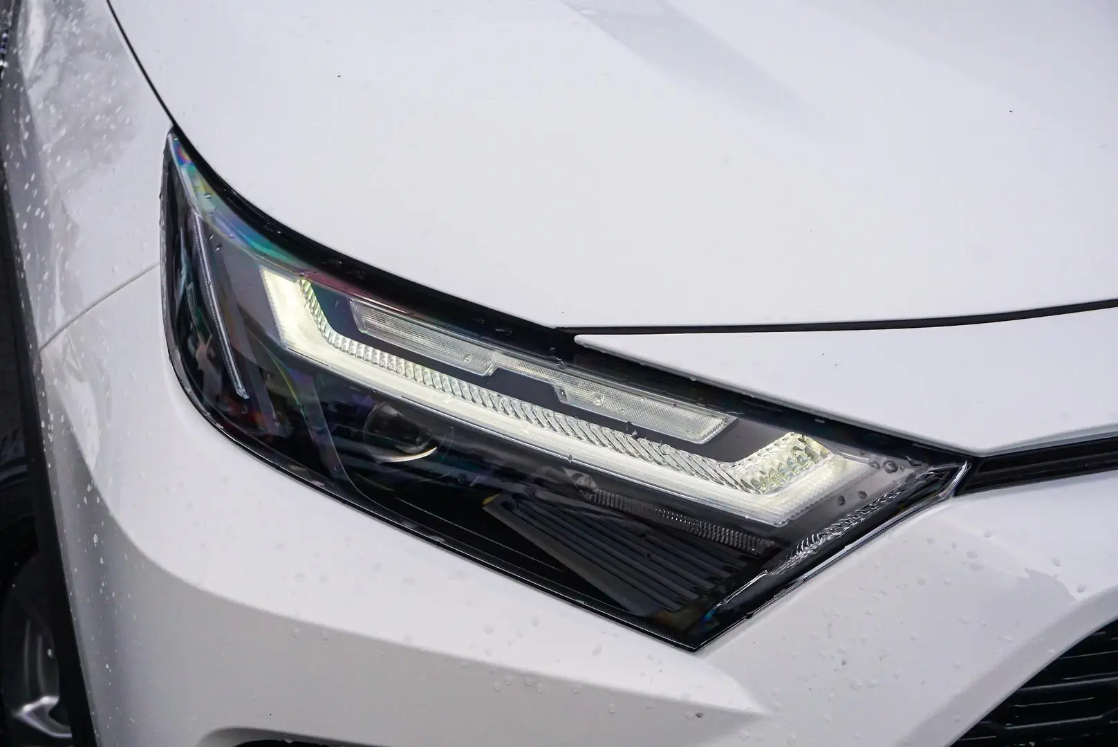 2024 Toyota RAV4 Gallery Image 7