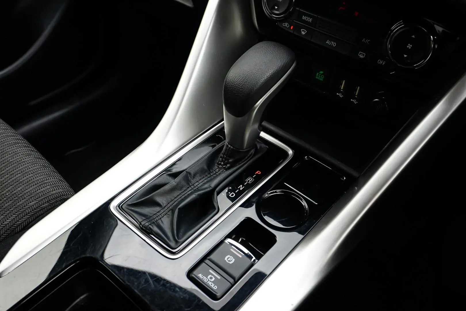 2023 Mitsubishi Eclipse Cross Gallery Image 18