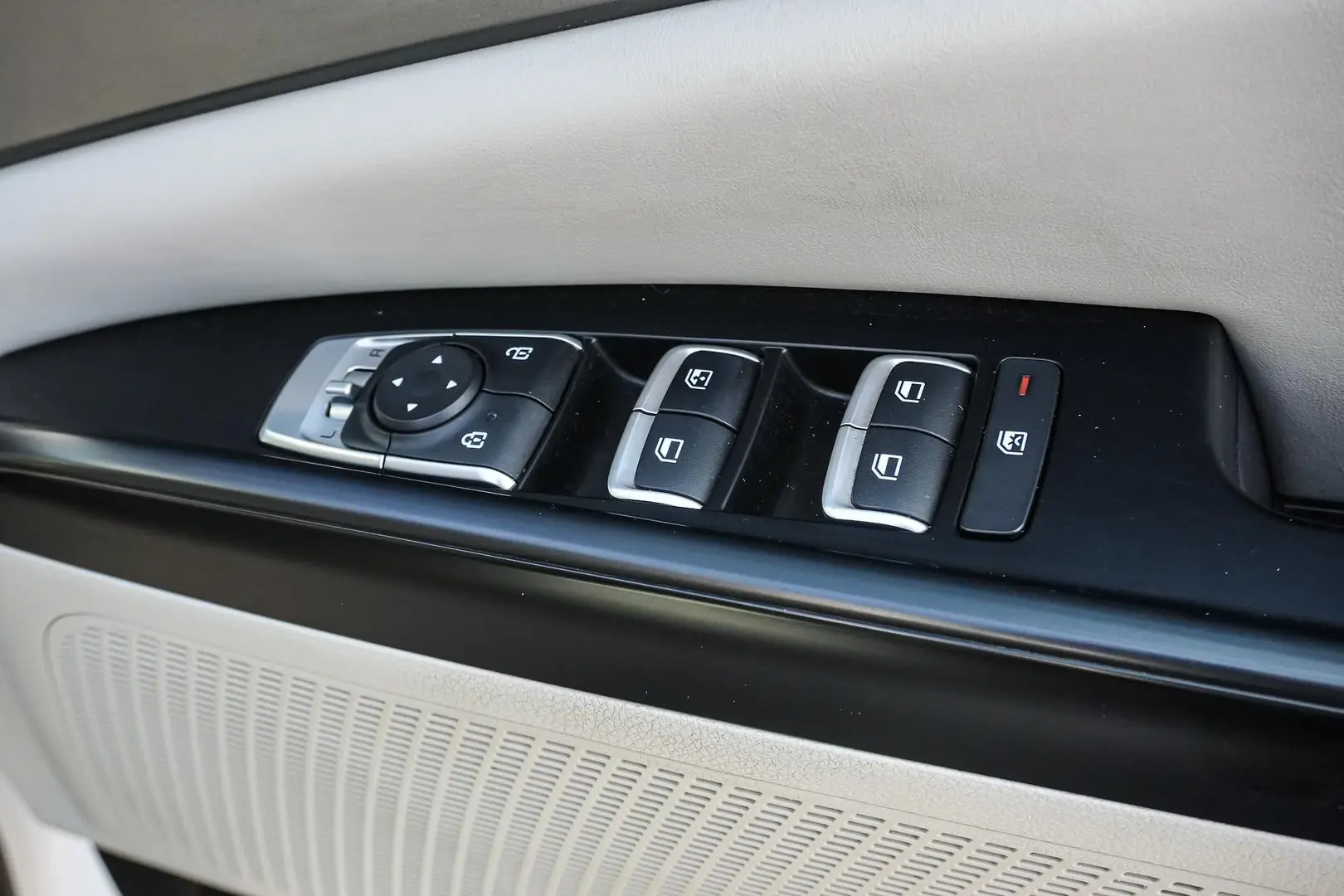 2022 Kia Carnival Gallery Image 16