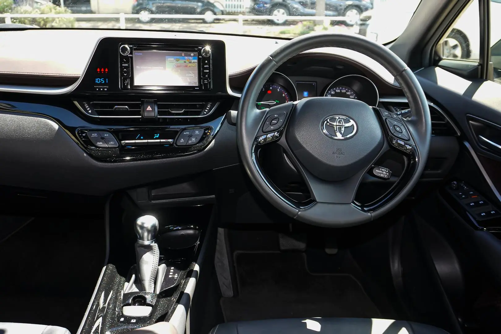 2019 Toyota C-HR Gallery Image 9