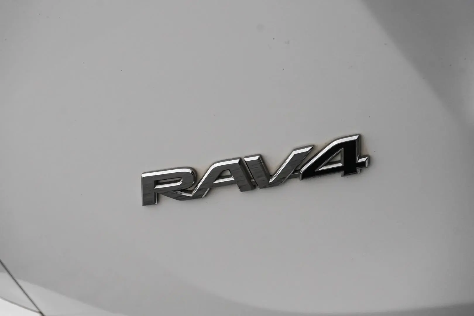 2017 Toyota RAV4 Gallery Image 15