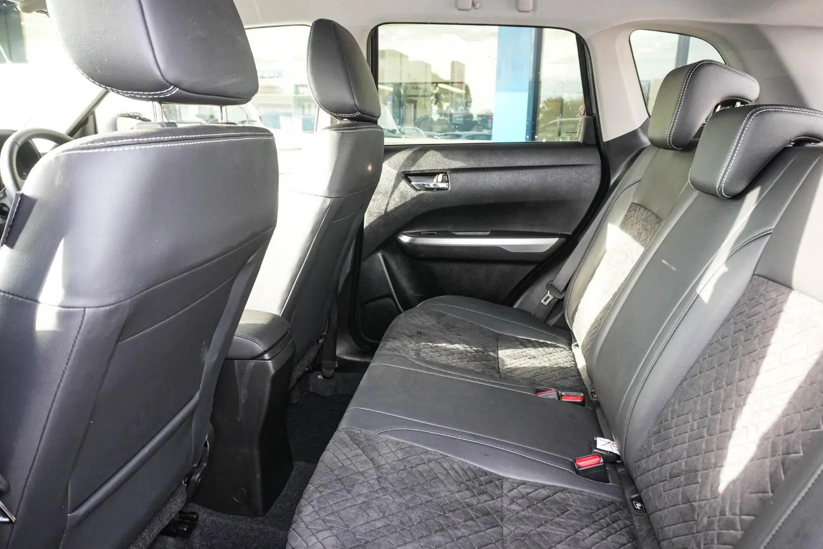 2023 Suzuki Vitara Gallery Image 8