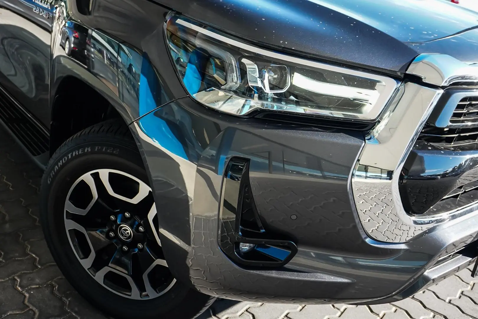 2022 Toyota Hilux Gallery Image 11