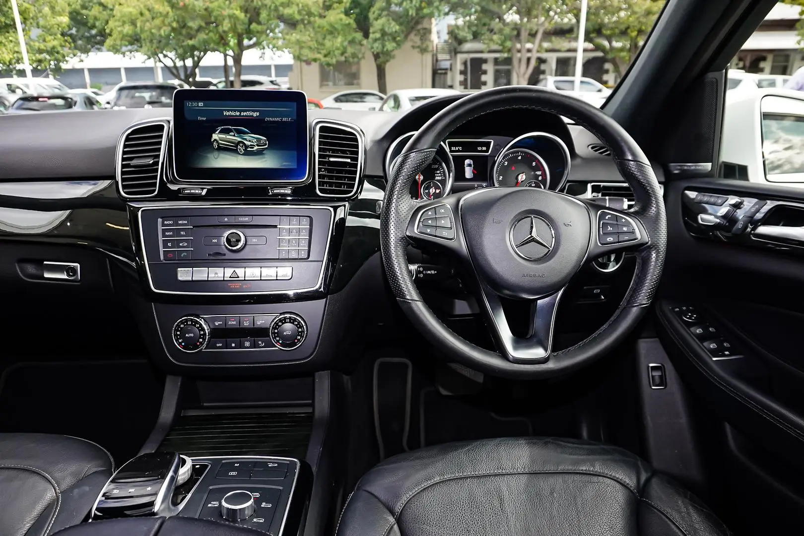 2017 Mercedes-Benz GLE-Class Gallery Image 8