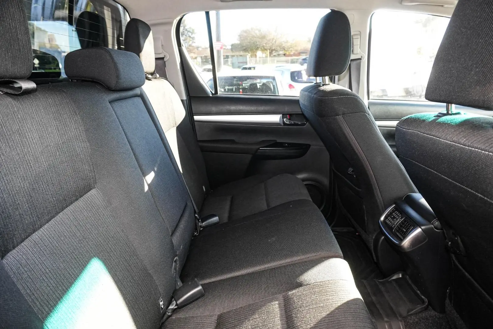 2022 Toyota Hilux Gallery Image 9