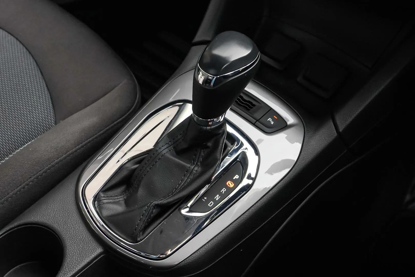 2017 Holden Astra Gallery Image 19