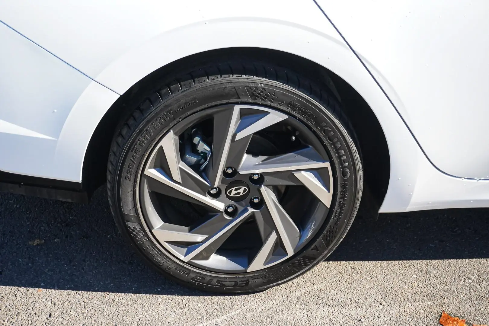 2024 Hyundai i30 Gallery Image 16