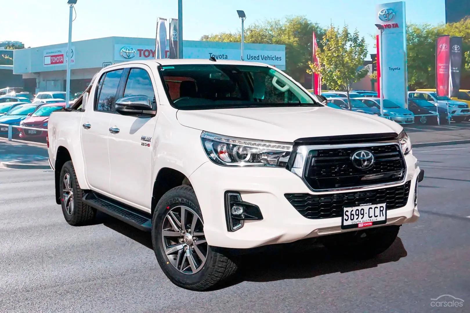 2019 Toyota Hilux Image 1