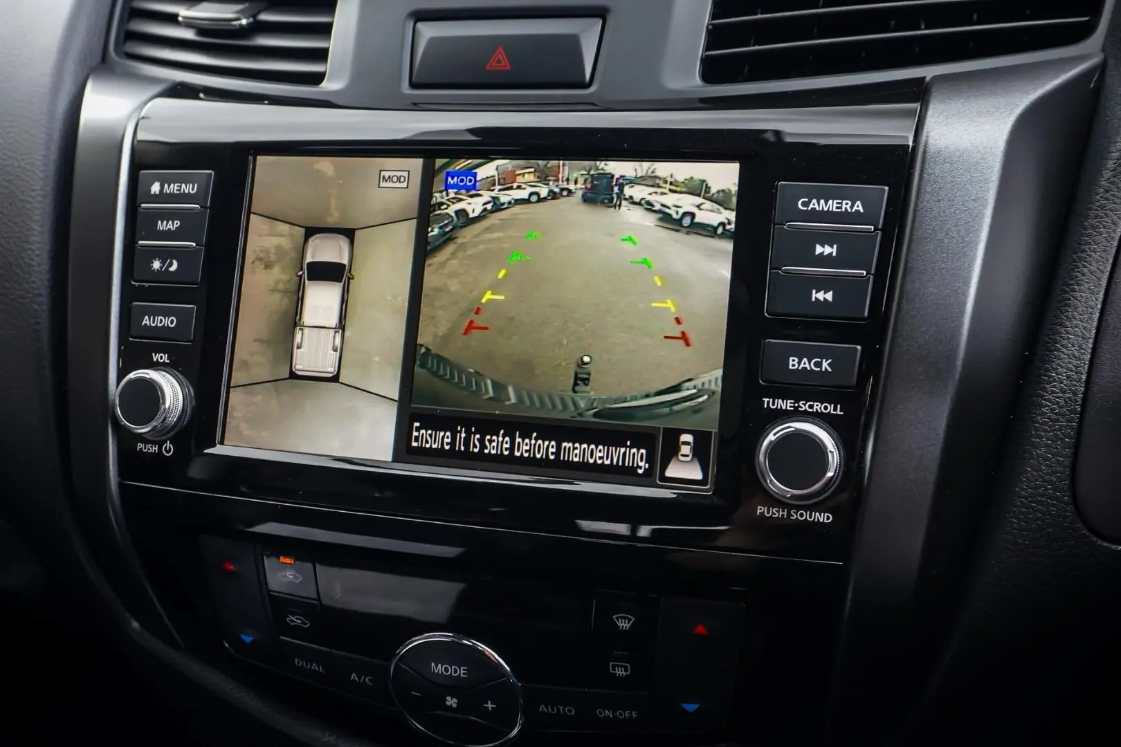 2022 Nissan Navara Gallery Image 25