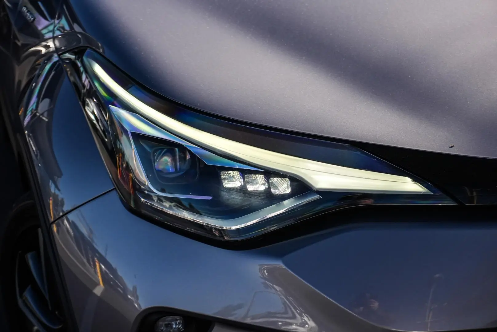 2022 Toyota C-HR Gallery Image 12