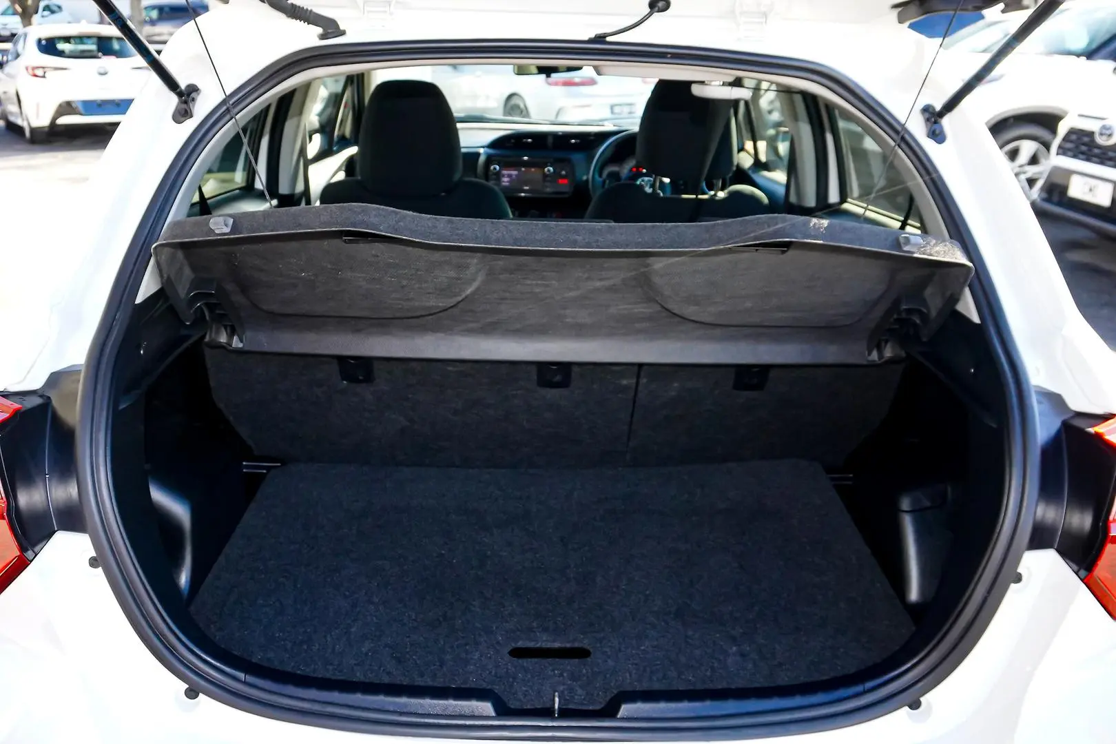 2019 Toyota Yaris Gallery Image 10
