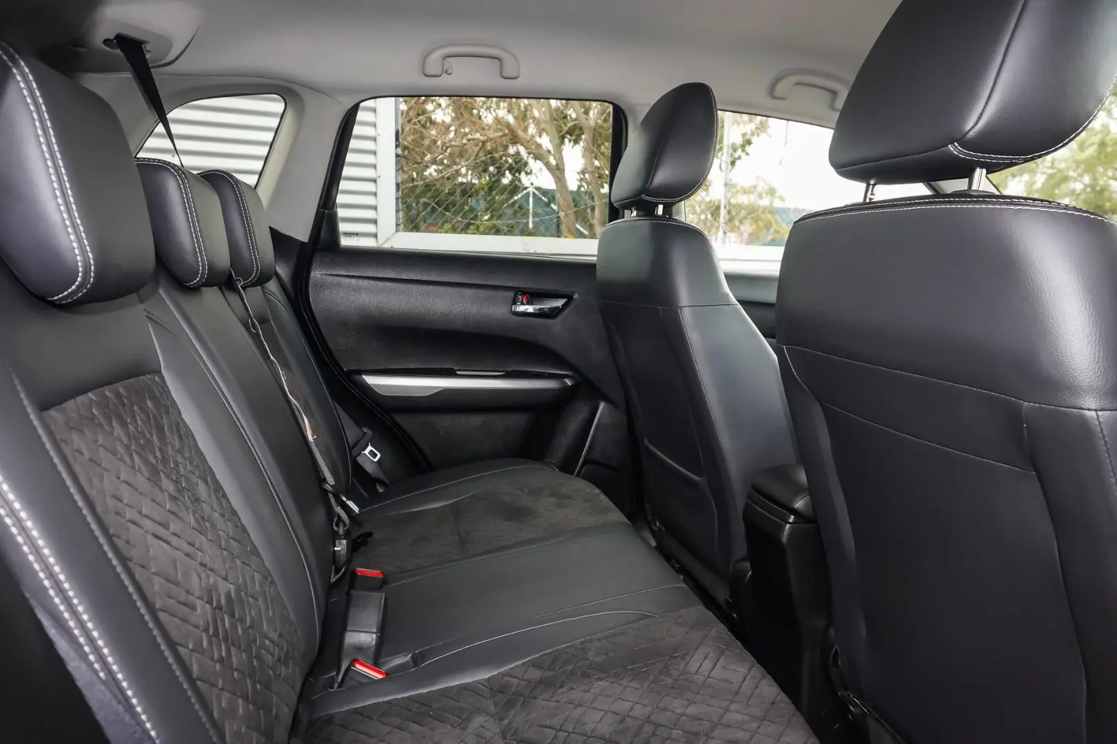 2021 Suzuki Vitara Gallery Image 8