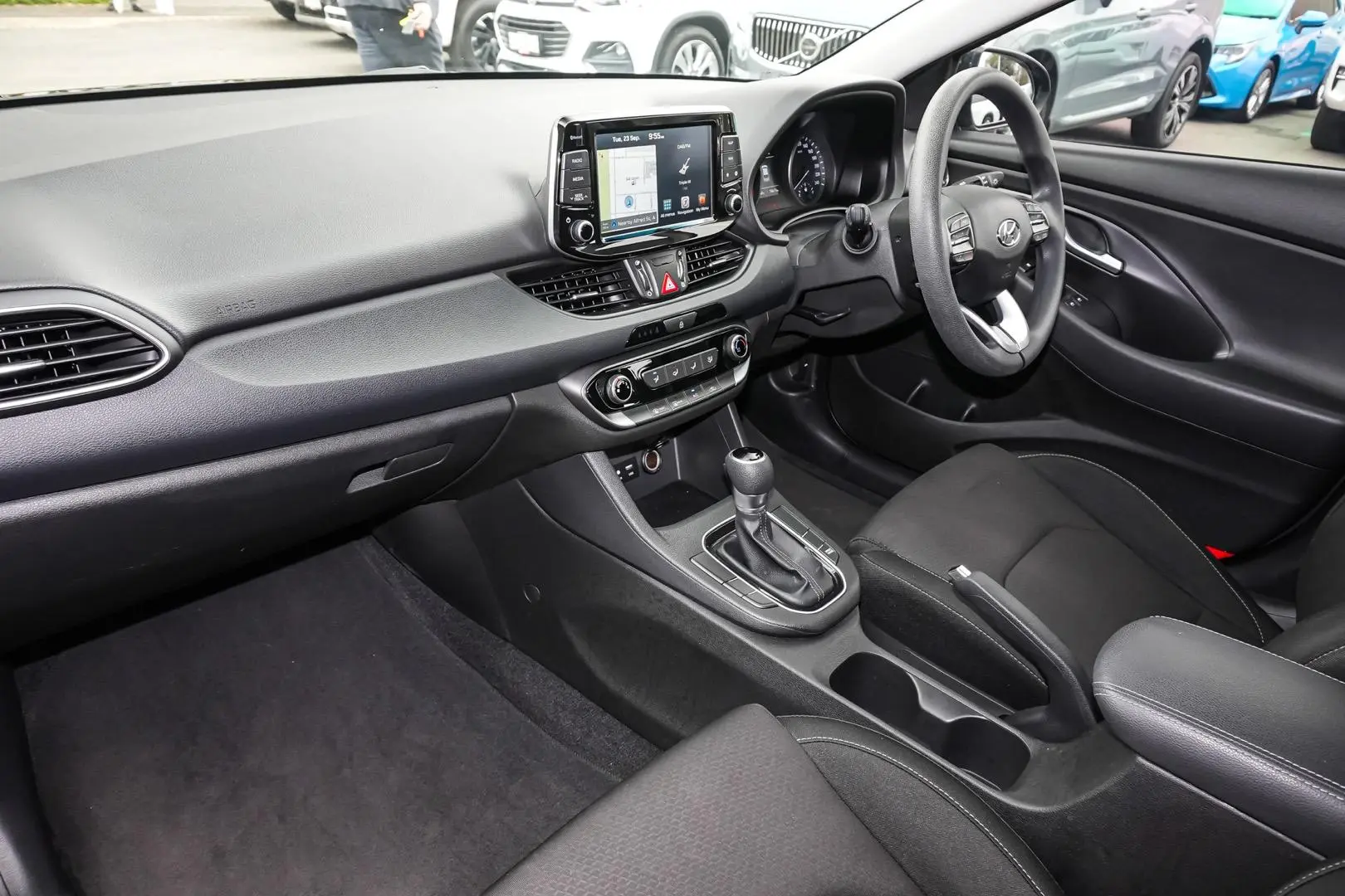 2017 Hyundai i30 Gallery Image 10