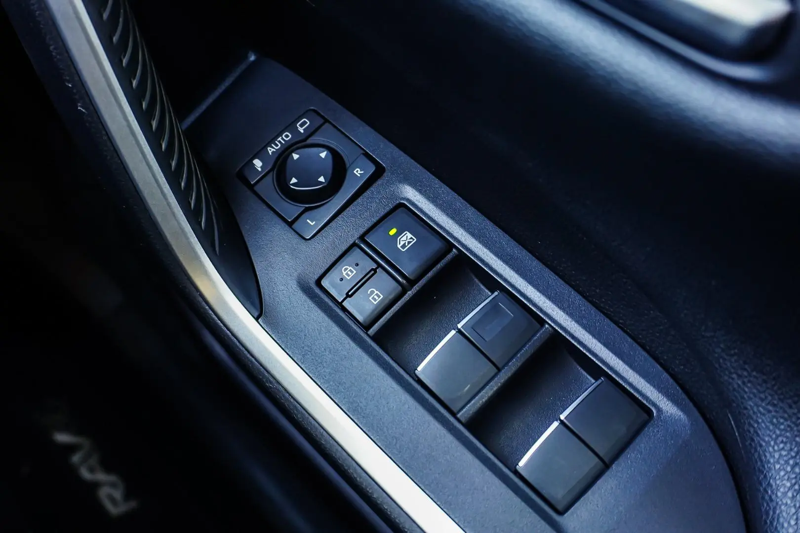2021 Toyota RAV4 Gallery Image 23