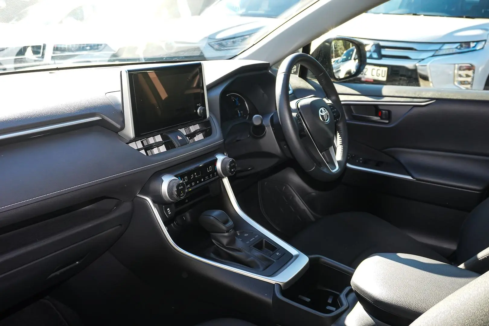 2025 Toyota RAV4 Gallery Image 10