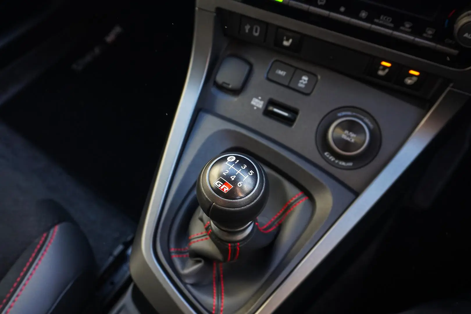 2025 Toyota Yaris Gallery Image 19
