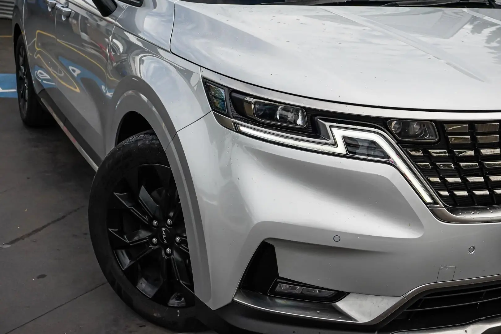 2021 Kia Carnival Gallery Image 14