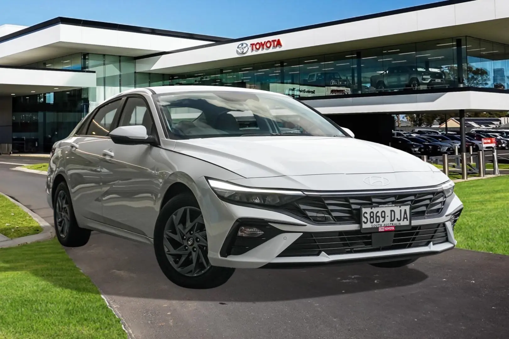 2025 Hyundai i30 Gallery Image 1