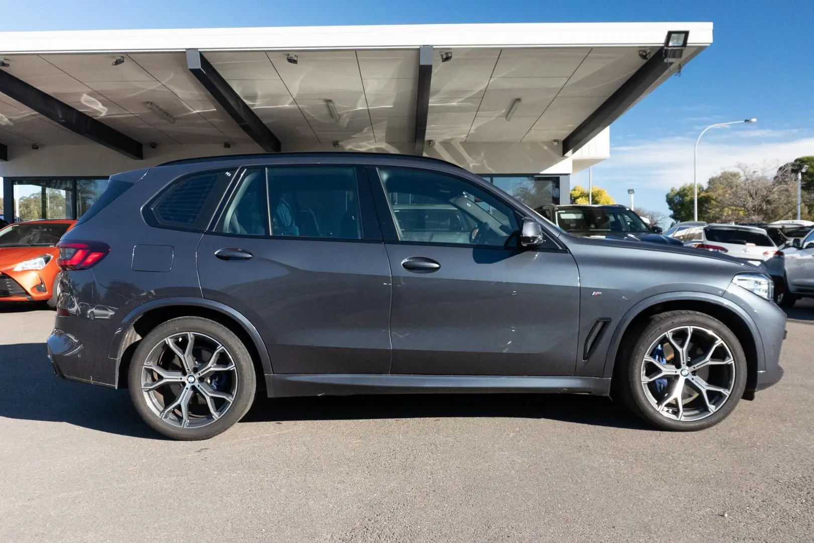 2022 BMW X5 Gallery Image 4