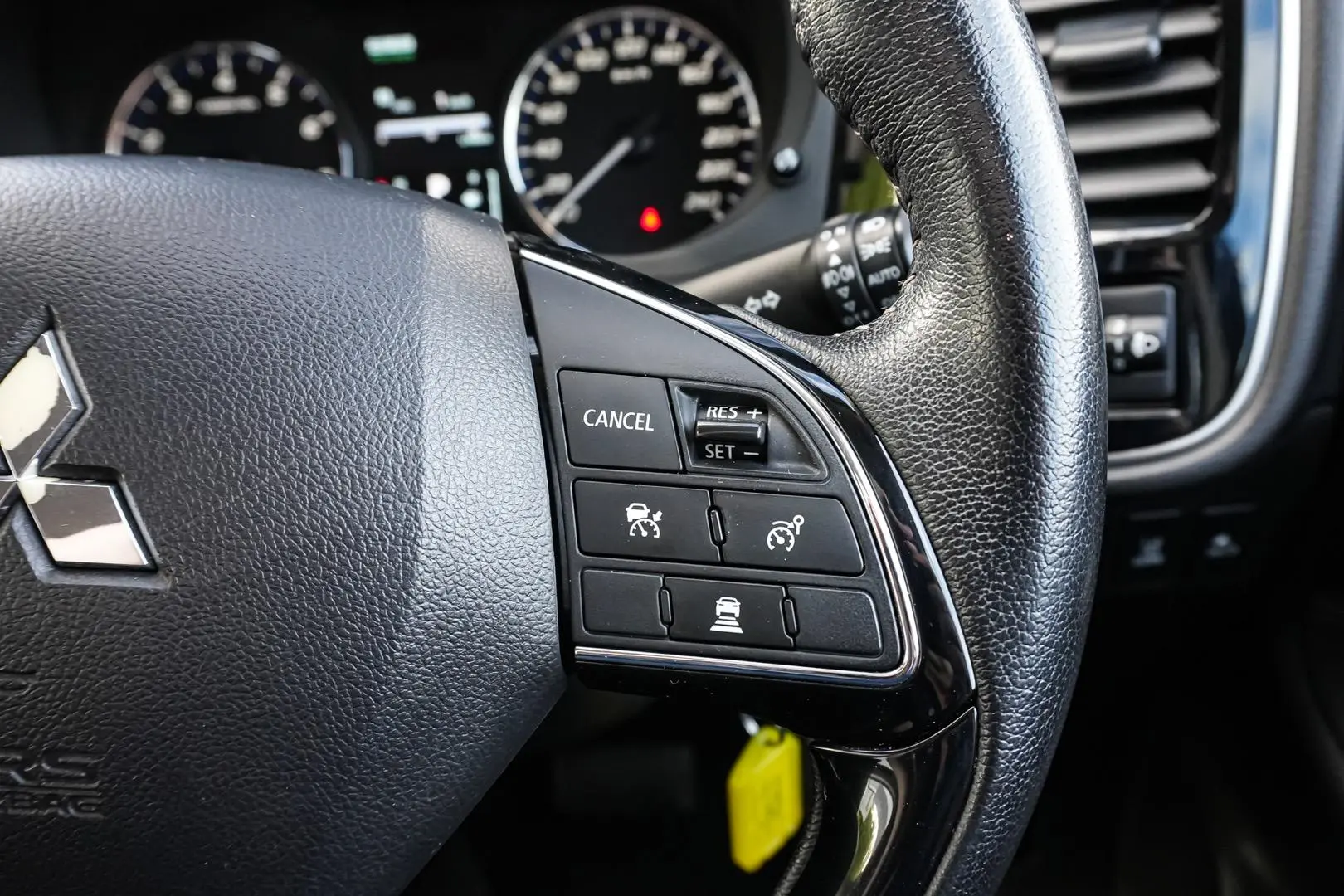 2021 Mitsubishi Outlander Gallery Image 21