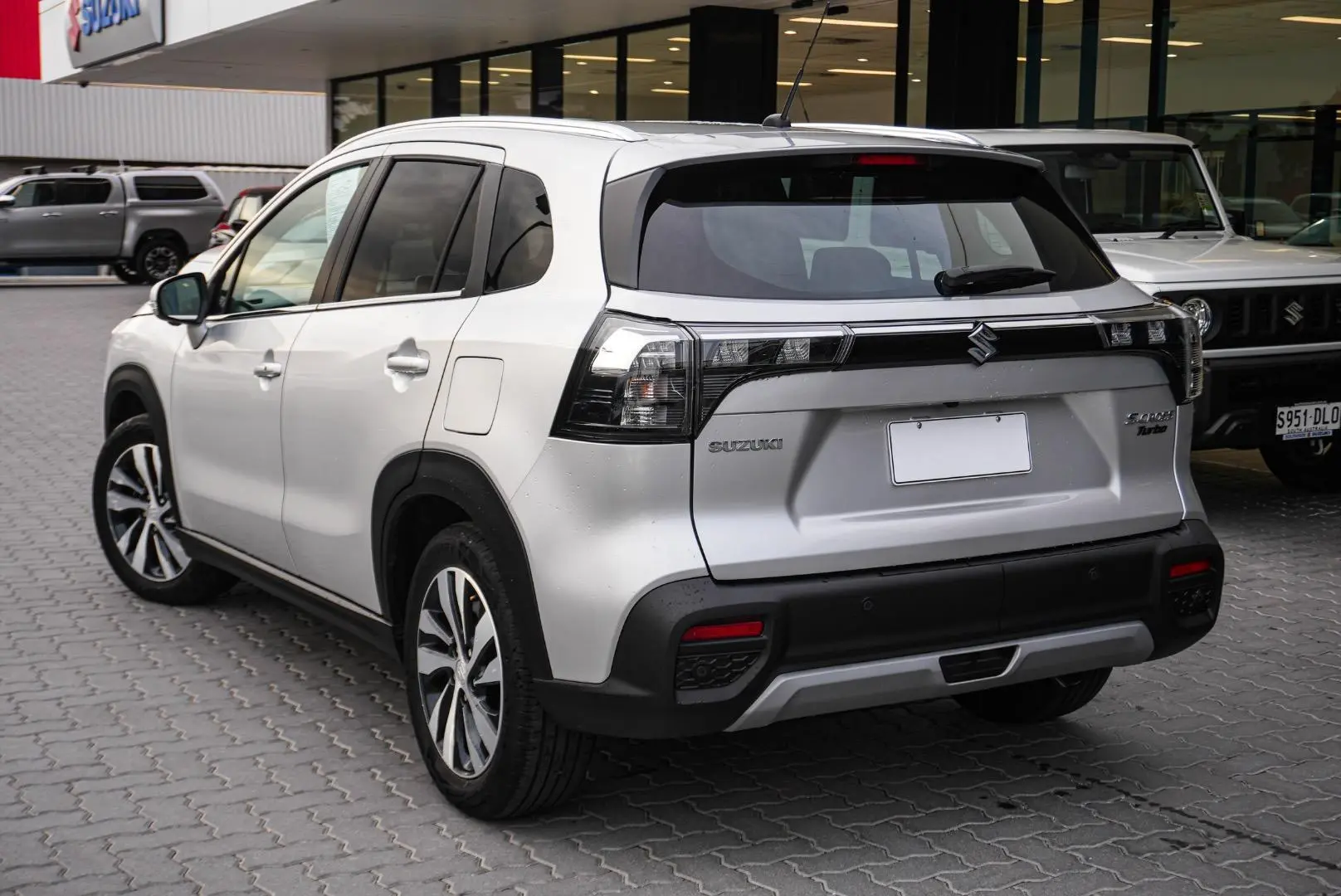 2023 Suzuki S-Cross Gallery Image 3